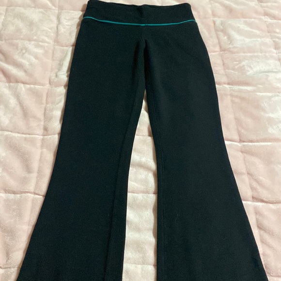 Black, size x small flare yoga pants. - Picture 1 of 1